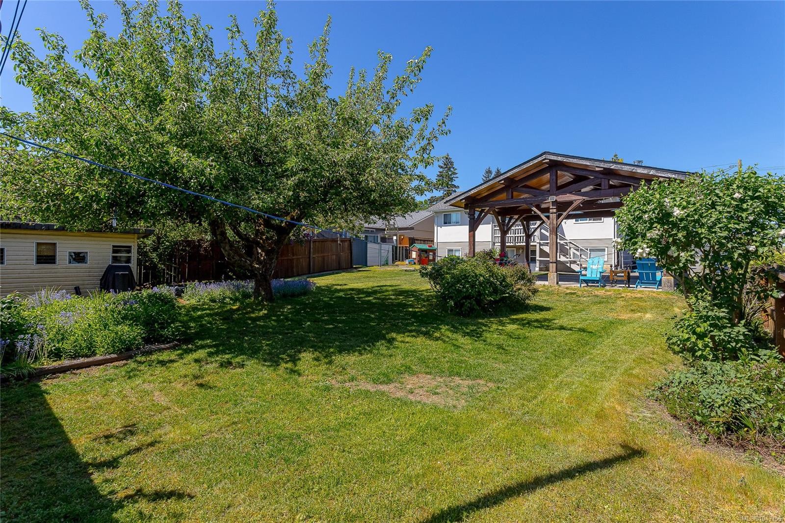 607 Fifth St, Nanaimo, BC