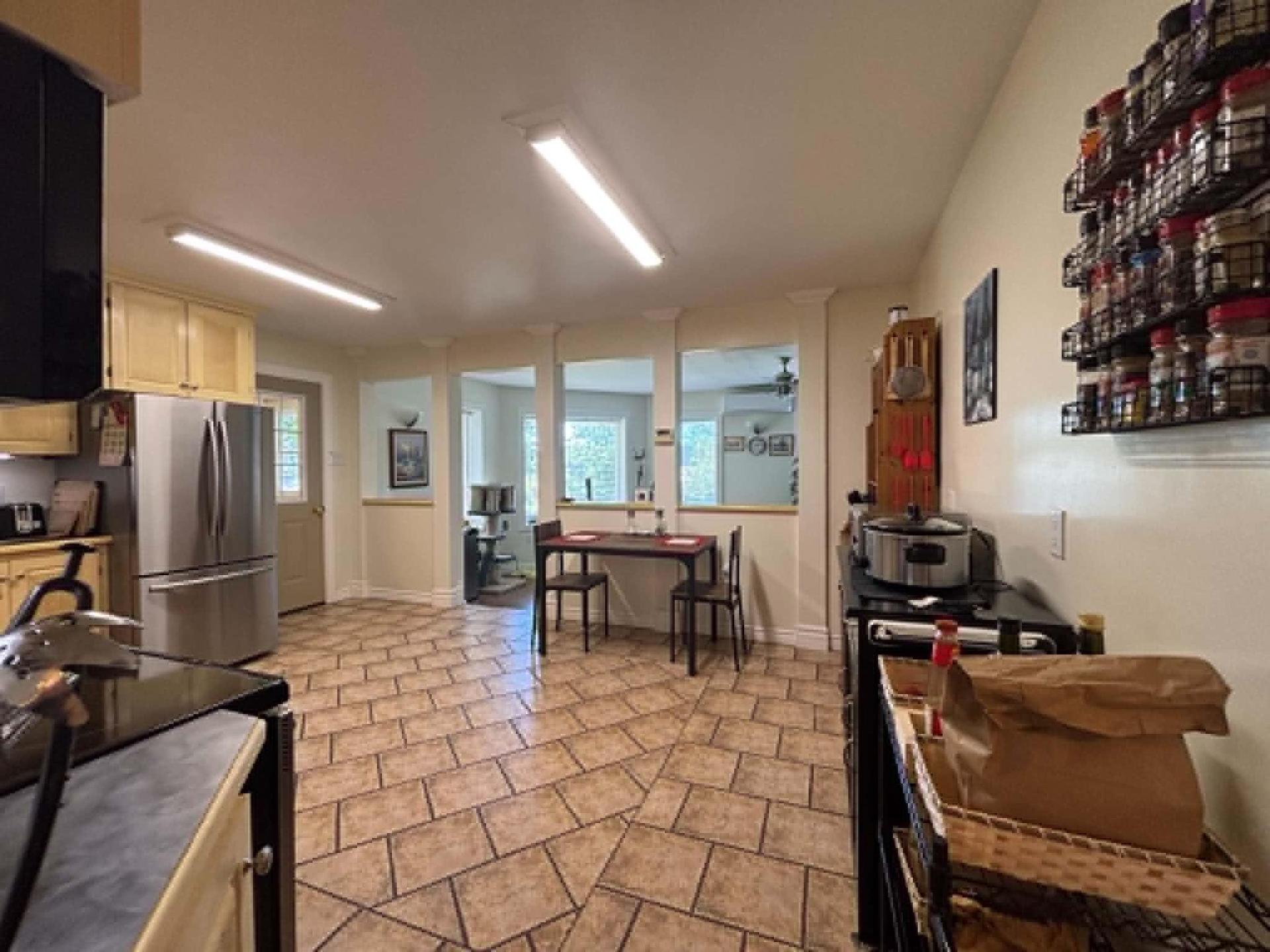 34 Clements Avenue, Yarmouth, NS - Indoor