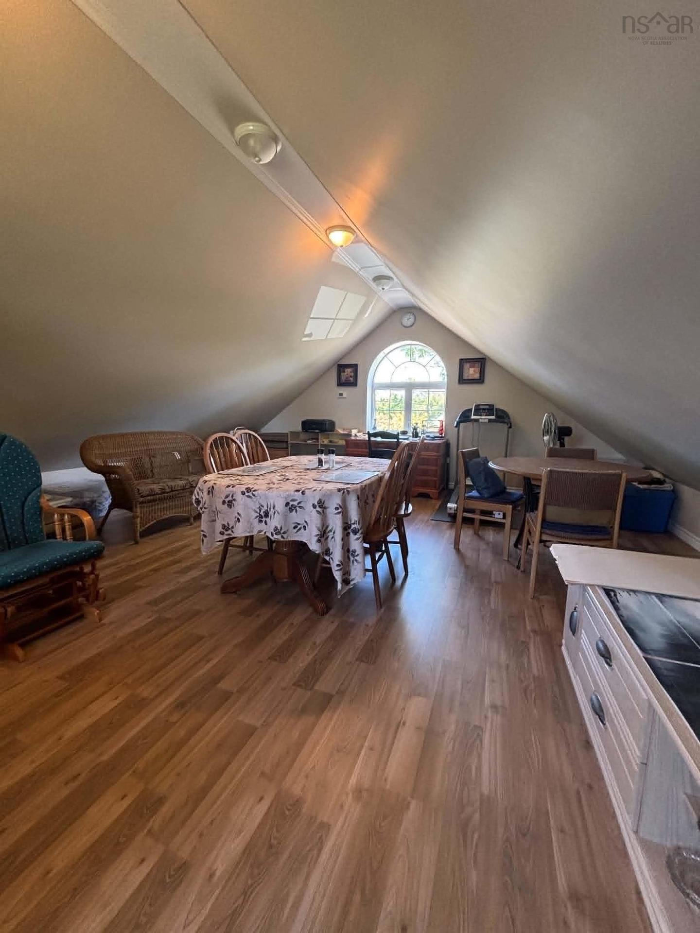 34 Clements Avenue, Yarmouth, NS - Indoor Photo Showing Dining Room