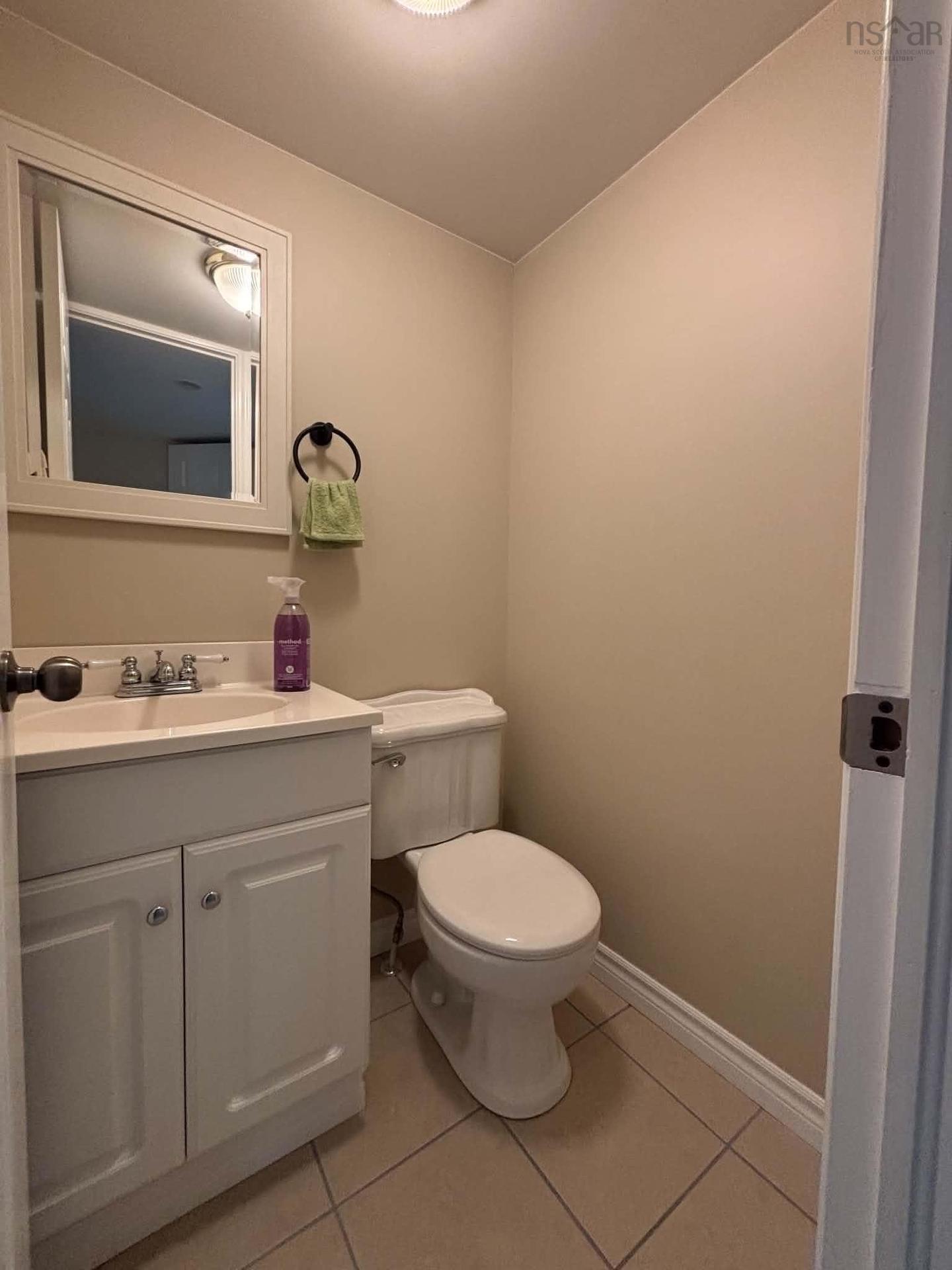 34 Clements Avenue, Yarmouth, NS - Indoor Photo Showing Bathroom