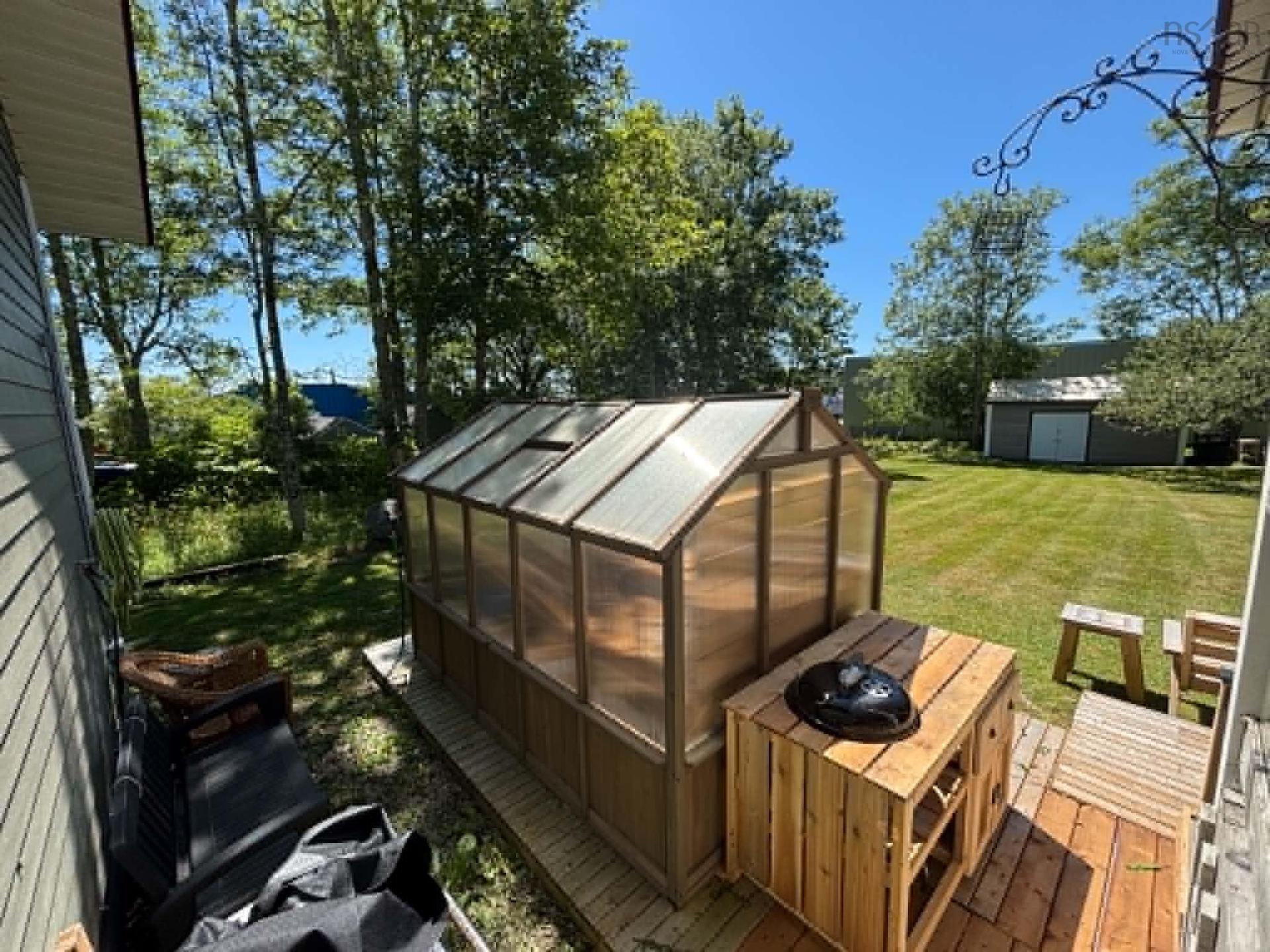 34 Clements Avenue, Yarmouth, NS - Outdoor