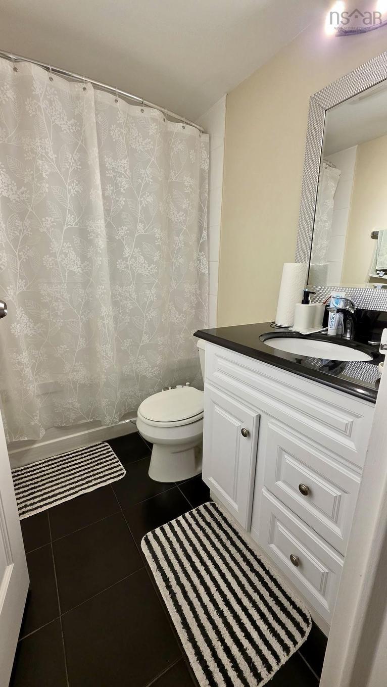 505 6369 Coburg, Halifax Peninsula, NS - Indoor Photo Showing Bathroom