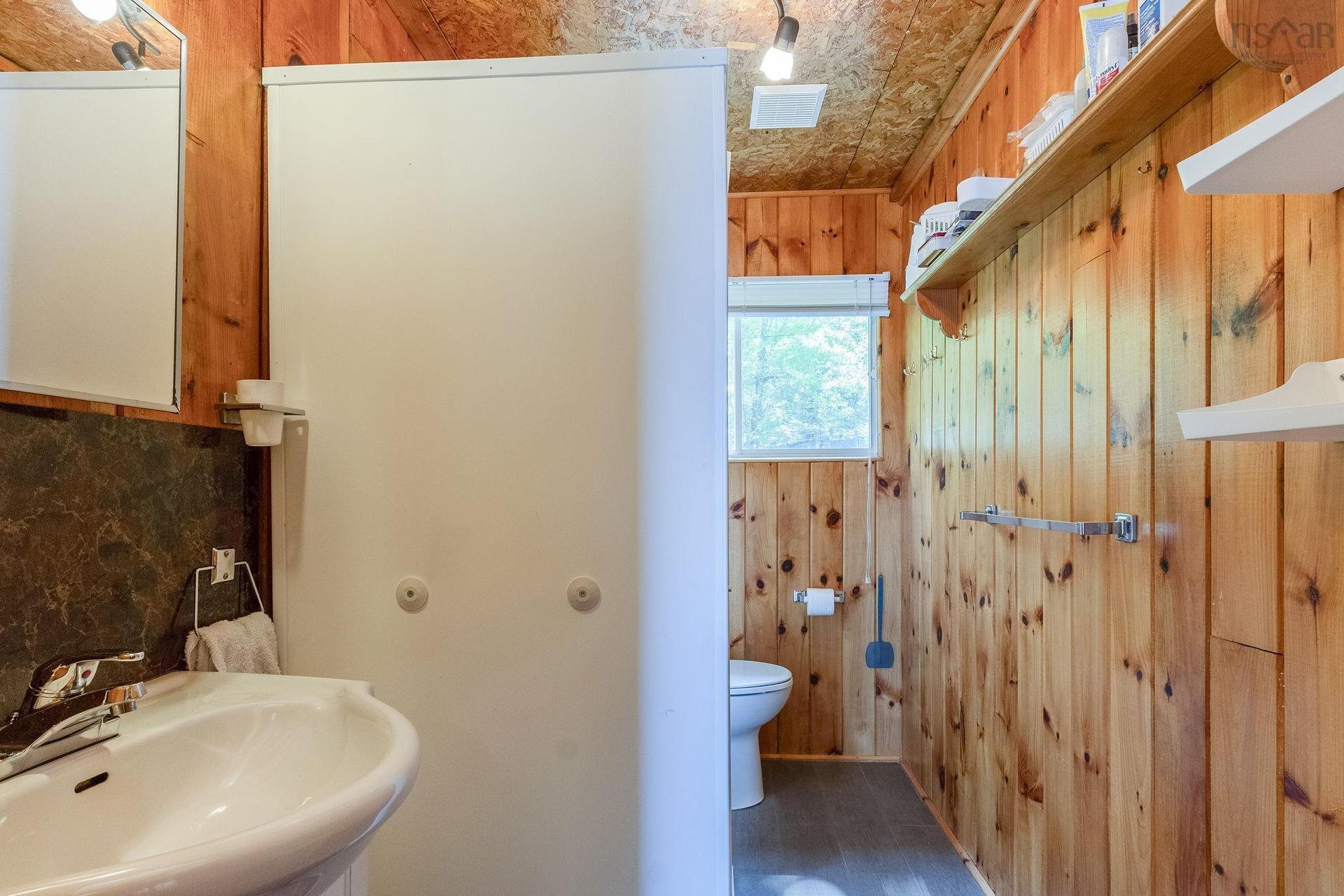 40 Hide Away Lane, Crossburn, NS - Indoor Photo Showing Bathroom
