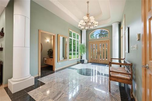 2020 Henderson Hwy, Winnipeg, MB - Indoor Photo Showing Other Room