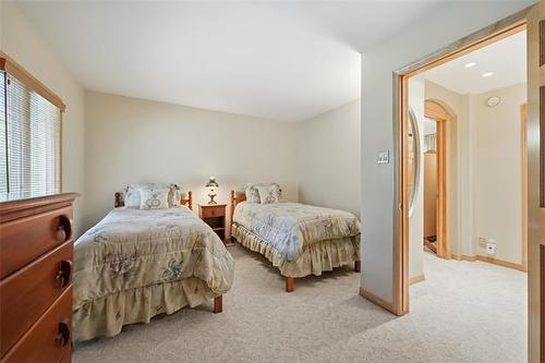2020 Henderson Hwy, Winnipeg, MB - Indoor Photo Showing Bedroom