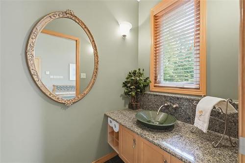 2020 Henderson Hwy, Winnipeg, MB - Indoor