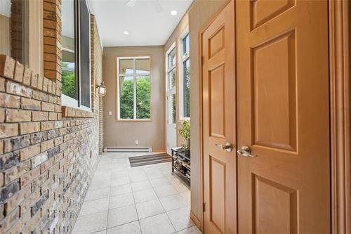 2020 Henderson Hwy, Winnipeg, MB - Indoor Photo Showing Other Room