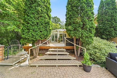 2020 Henderson Hwy, Winnipeg, MB - Outdoor