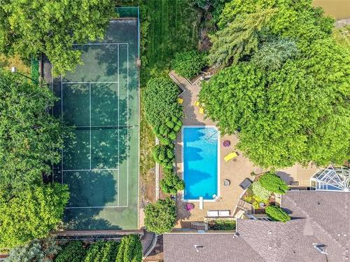 2020 Henderson Hwy, Winnipeg, MB - Outdoor