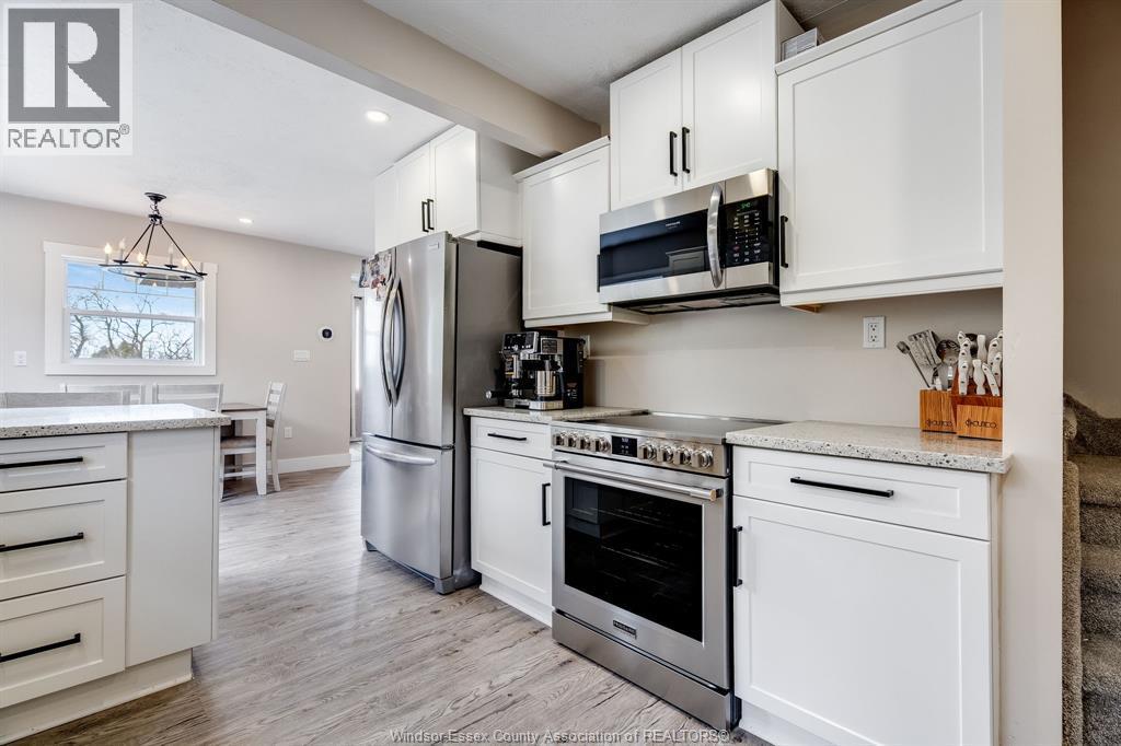 496 County Rd 34, Ruthven, ON - Indoor Photo Showing Kitchen