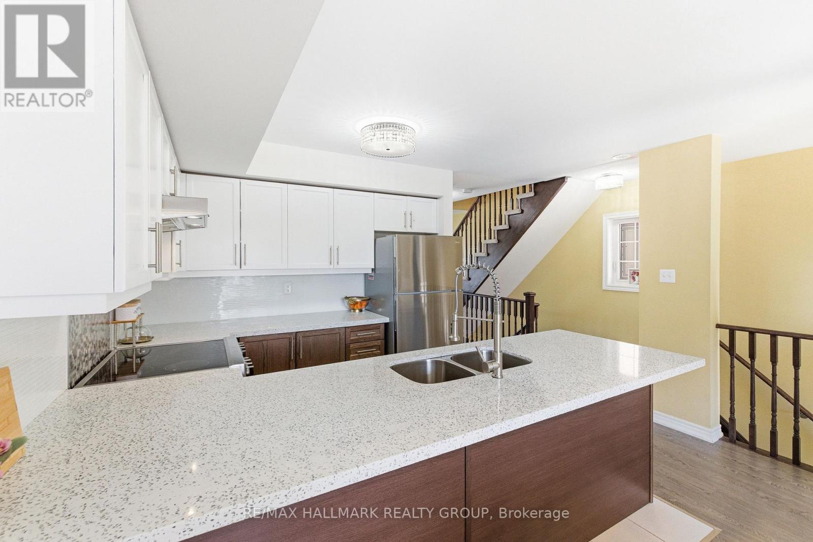 2464 Bromus Path, Oshawa (Windfields), ON - Indoor Photo Showing Kitchen With Double Sink