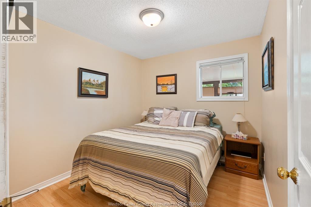 3537 Woodward Boulevard, Windsor, ON - Indoor Photo Showing Bedroom