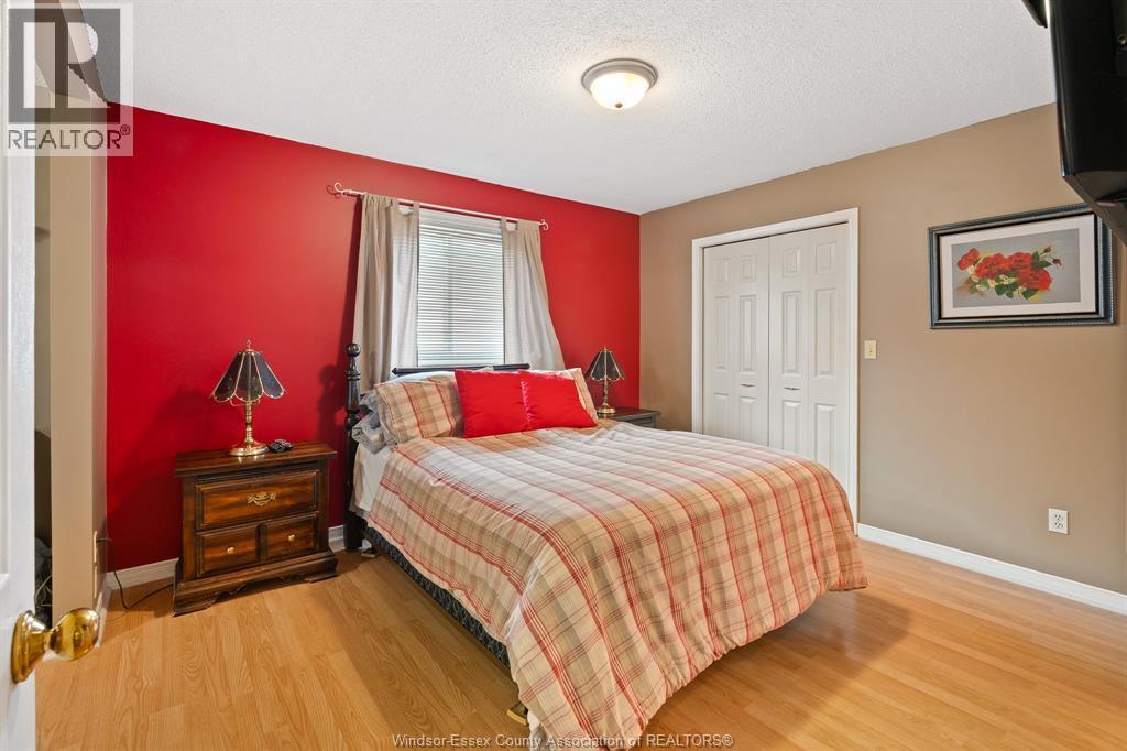 3537 Woodward Boulevard, Windsor, ON - Indoor Photo Showing Bedroom