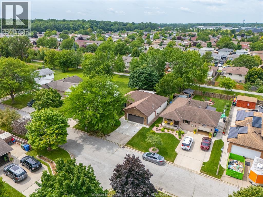 3537 Woodward Boulevard, Windsor, ON - Outdoor With View