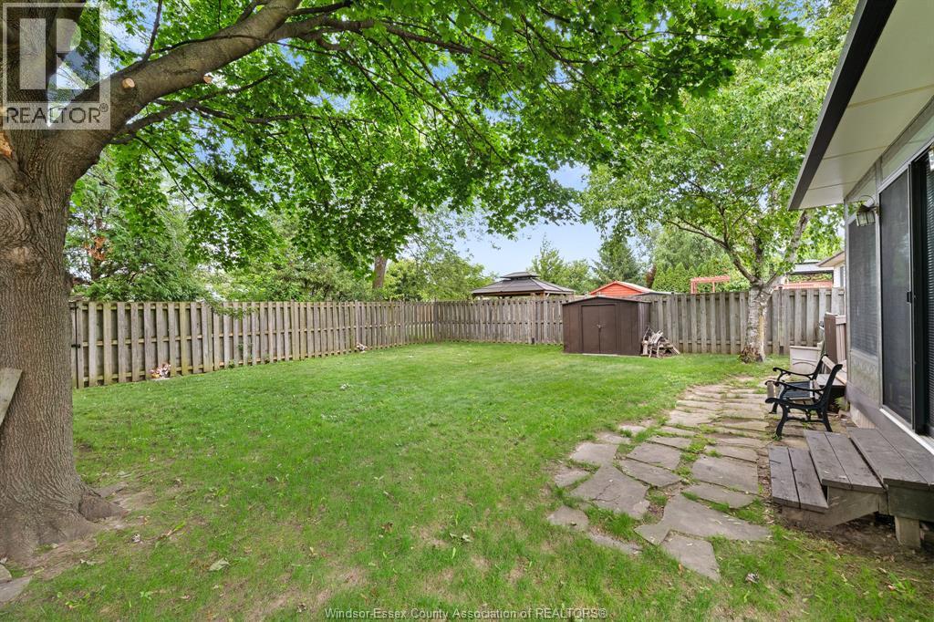 3537 Woodward Boulevard, Windsor, ON - Outdoor