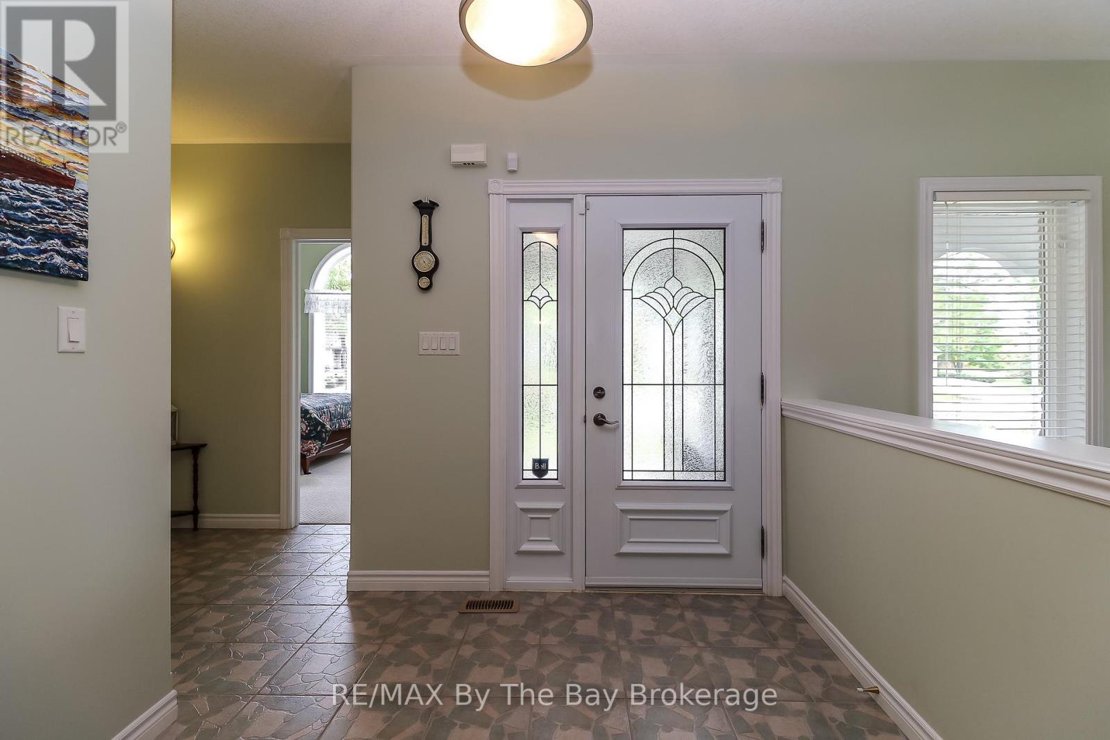 60 Martyn Drive, Wasaga Beach, ON - Indoor Photo Showing Other Room