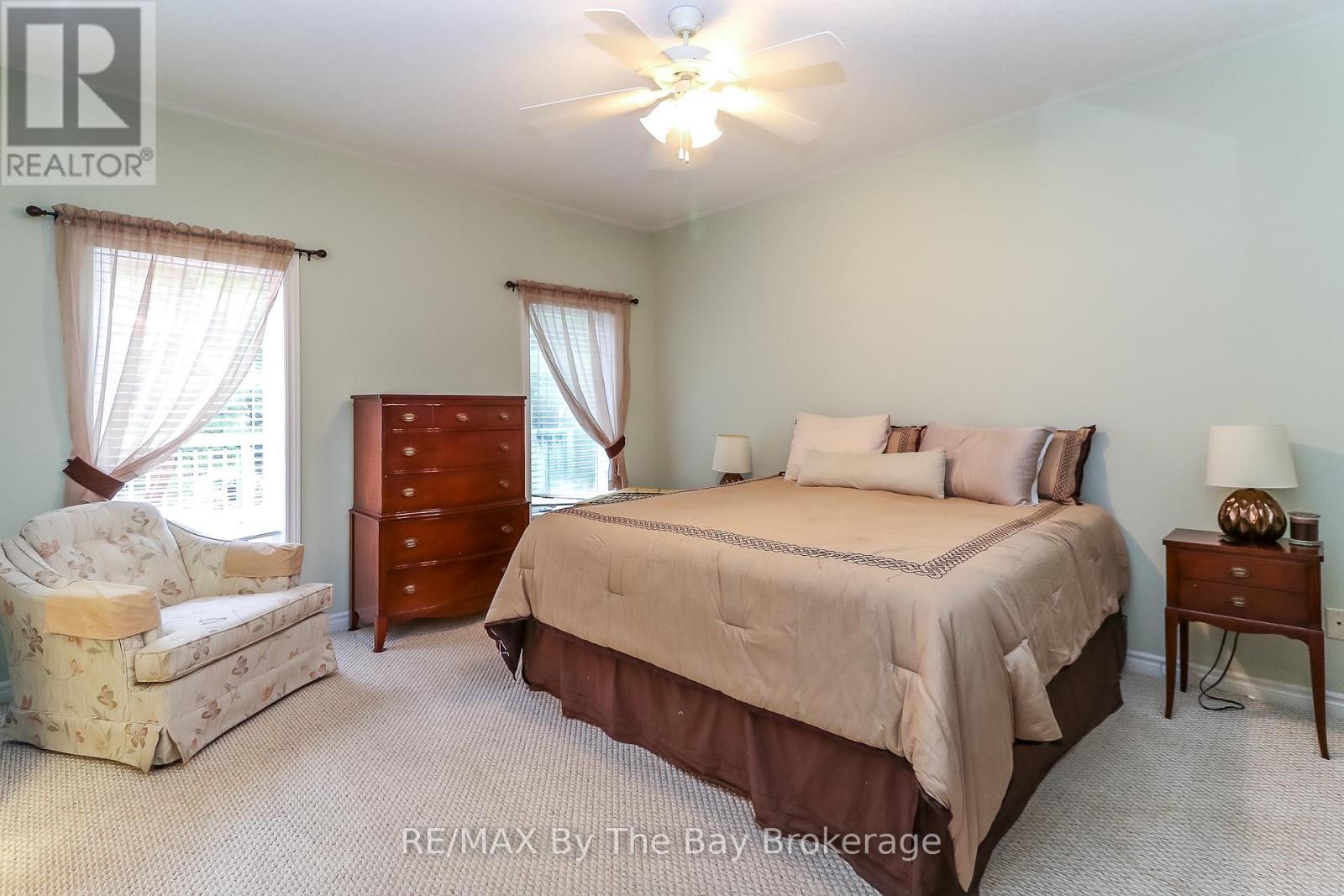 60 Martyn Drive, Wasaga Beach, ON - Indoor Photo Showing Bedroom