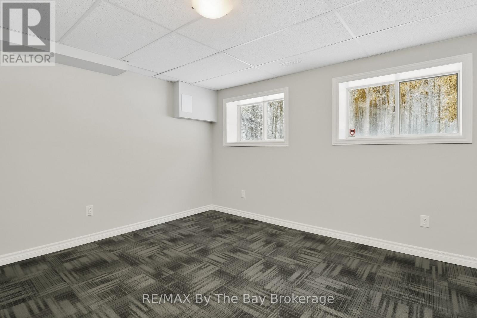 60 Martyn Drive, Wasaga Beach, ON - Indoor Photo Showing Other Room