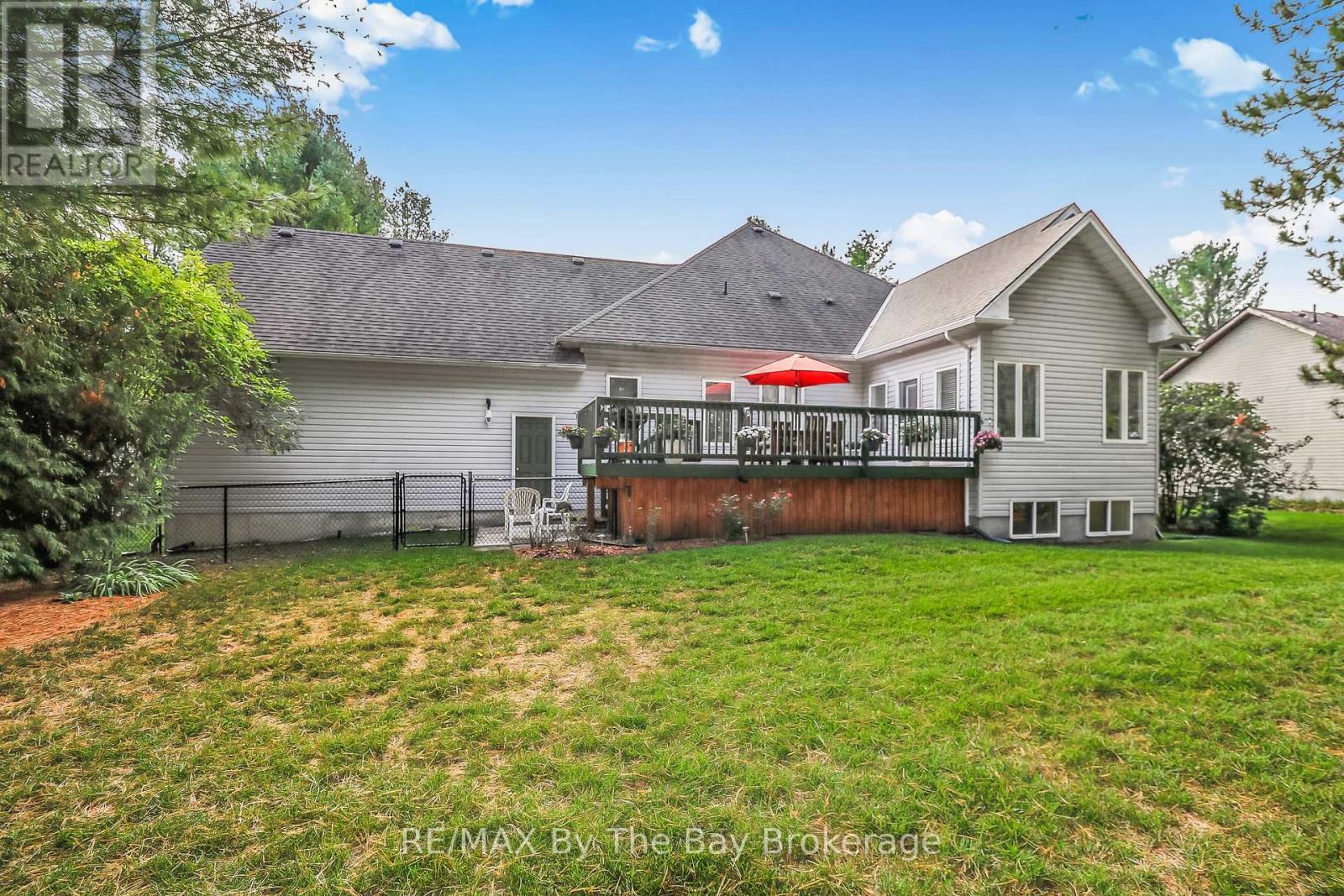 60 Martyn Drive, Wasaga Beach, ON - Outdoor With Deck Patio Veranda