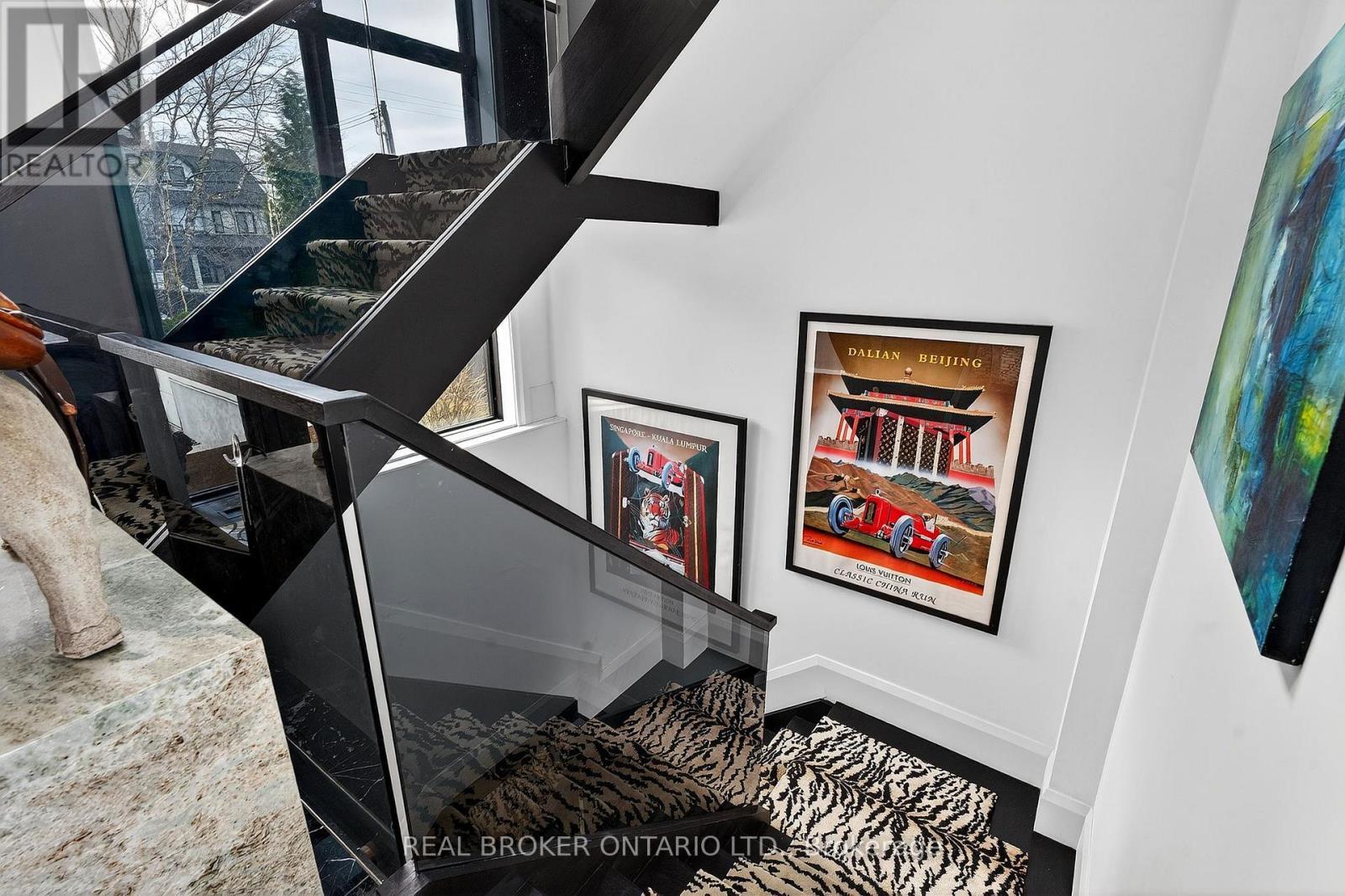 711 Beach Boulevard, Hamilton, ON - Indoor Photo Showing Other Room