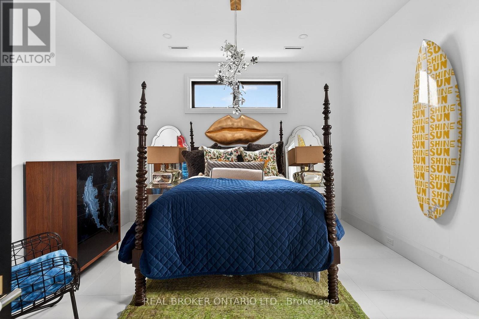 711 Beach Boulevard, Hamilton, ON - Indoor Photo Showing Bedroom