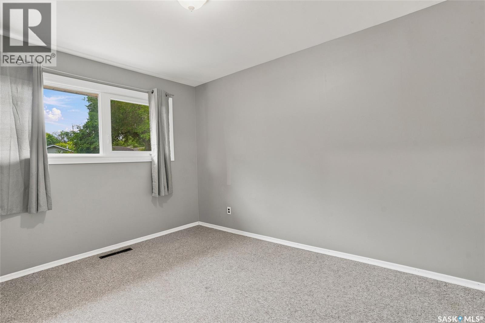1309 I Avenue N, Saskatoon, SK - Indoor Photo Showing Other Room