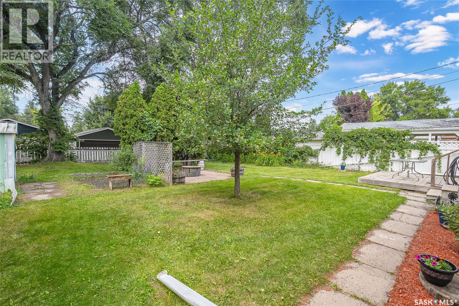 1309 I Avenue N, Saskatoon, SK - Outdoor