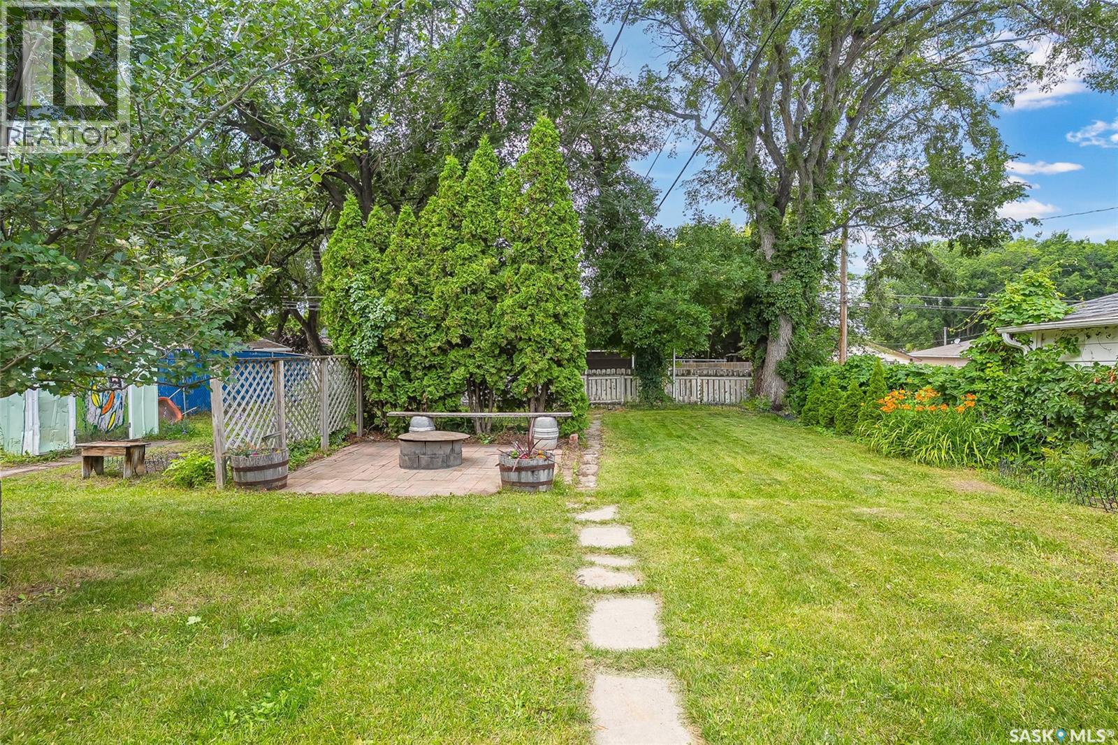 1309 I Avenue N, Saskatoon, SK - Outdoor