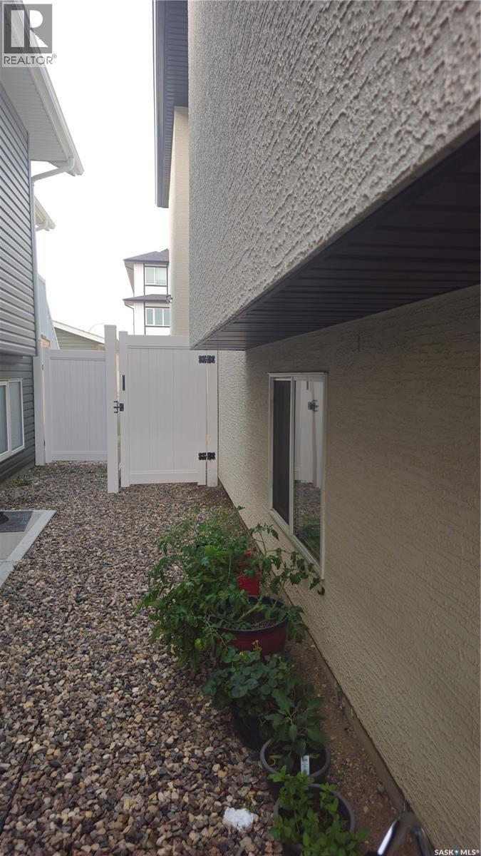 126 Bolstad Way, Saskatoon, SK - Outdoor With Exterior