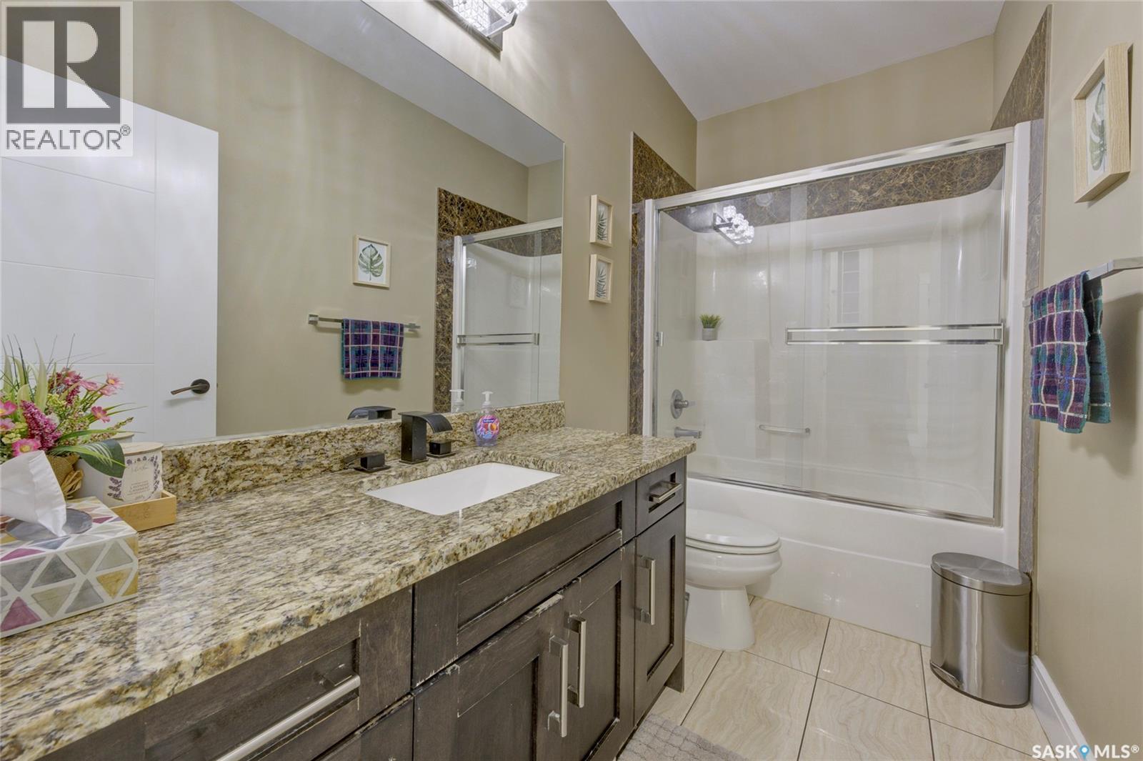619 Maple Crescent, Warman, SK - Indoor Photo Showing Bathroom