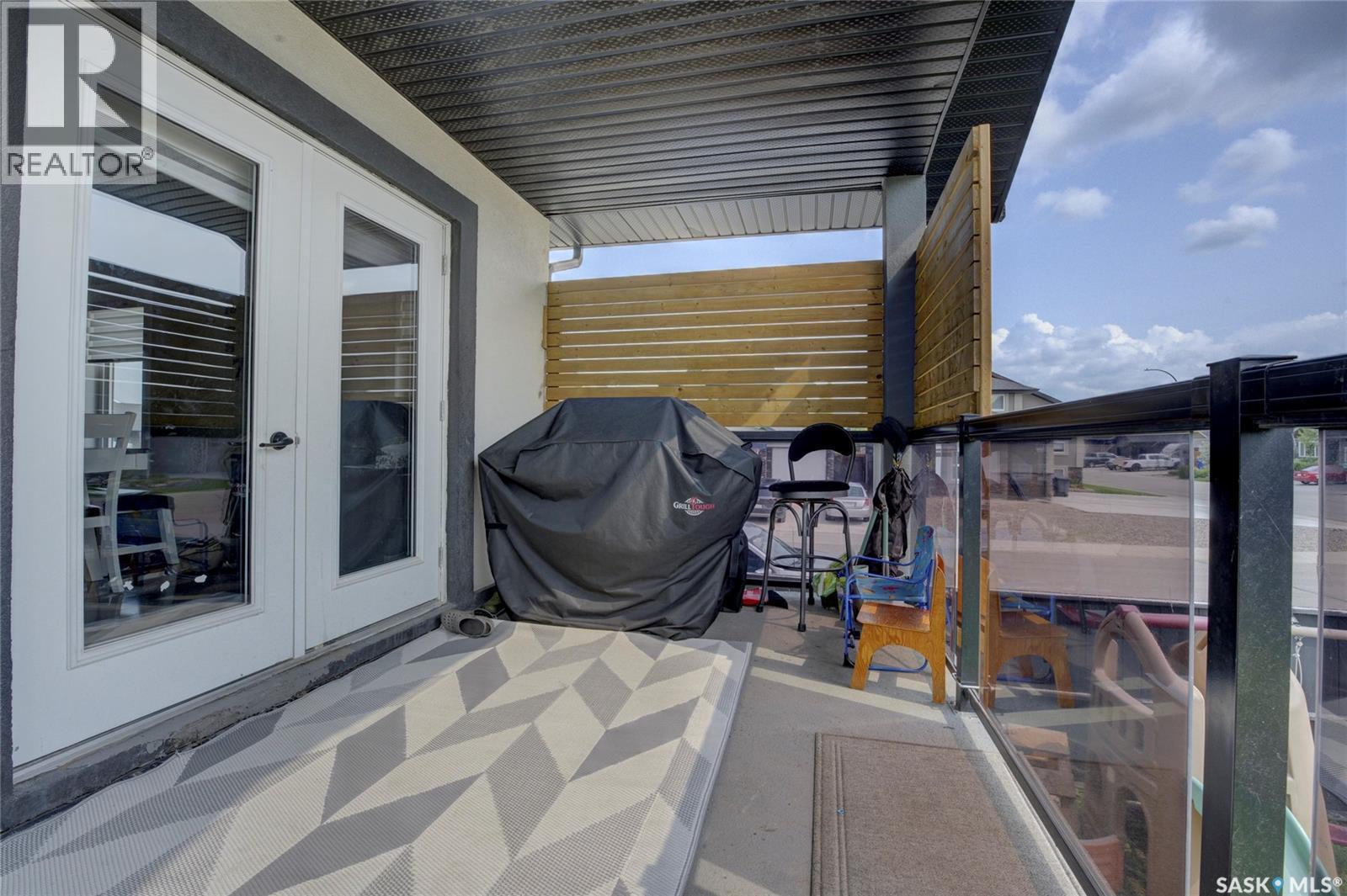 619 Maple Crescent, Warman, SK - Outdoor
