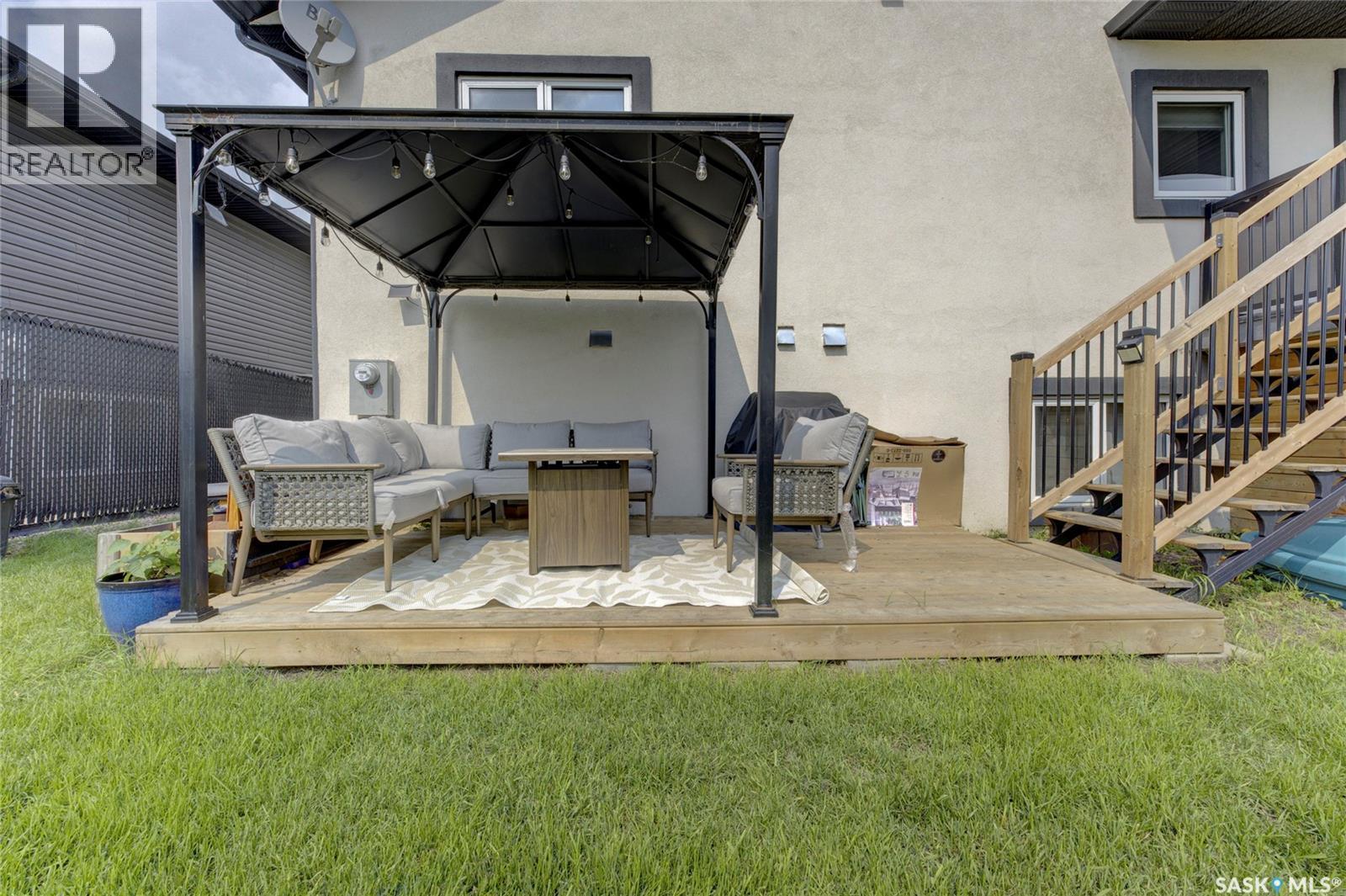 619 Maple Crescent, Warman, SK - Outdoor With Deck Patio Veranda