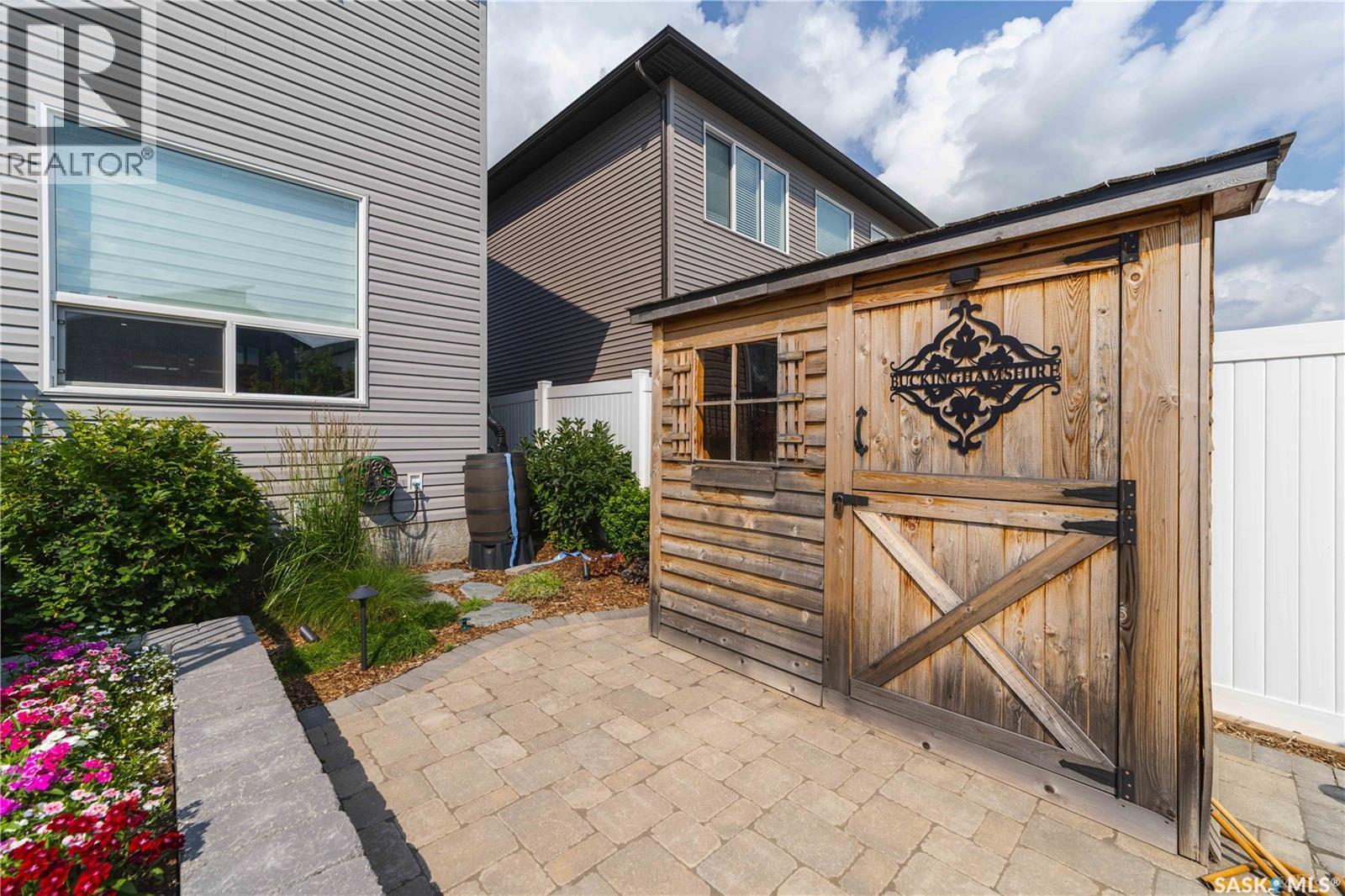5157 Buckingham Drive E, Regina, SK - Outdoor