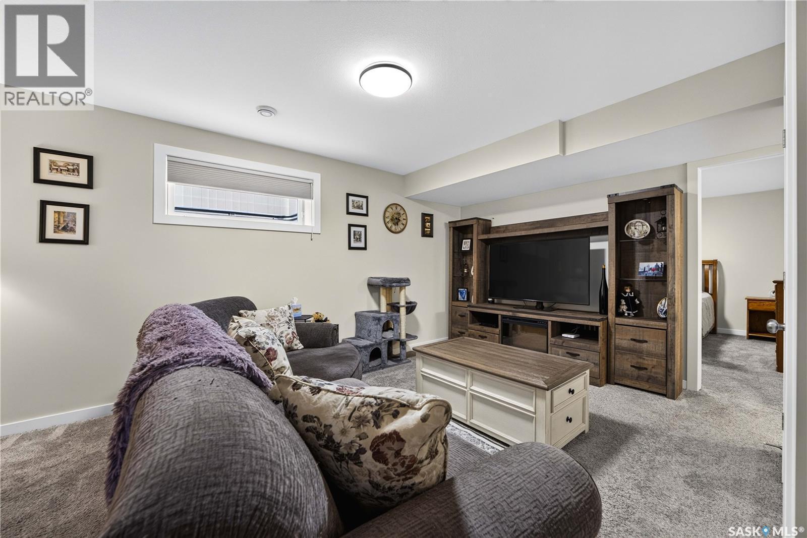 5157 Buckingham Drive E, Regina, SK - Indoor