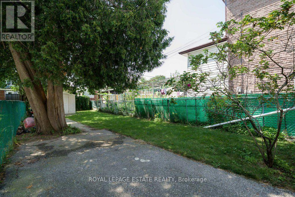82 August Avenue, Toronto, ON - Outdoor