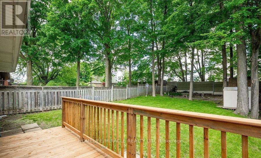 146 Coach Hill Drive, Kitchener, ON - Outdoor