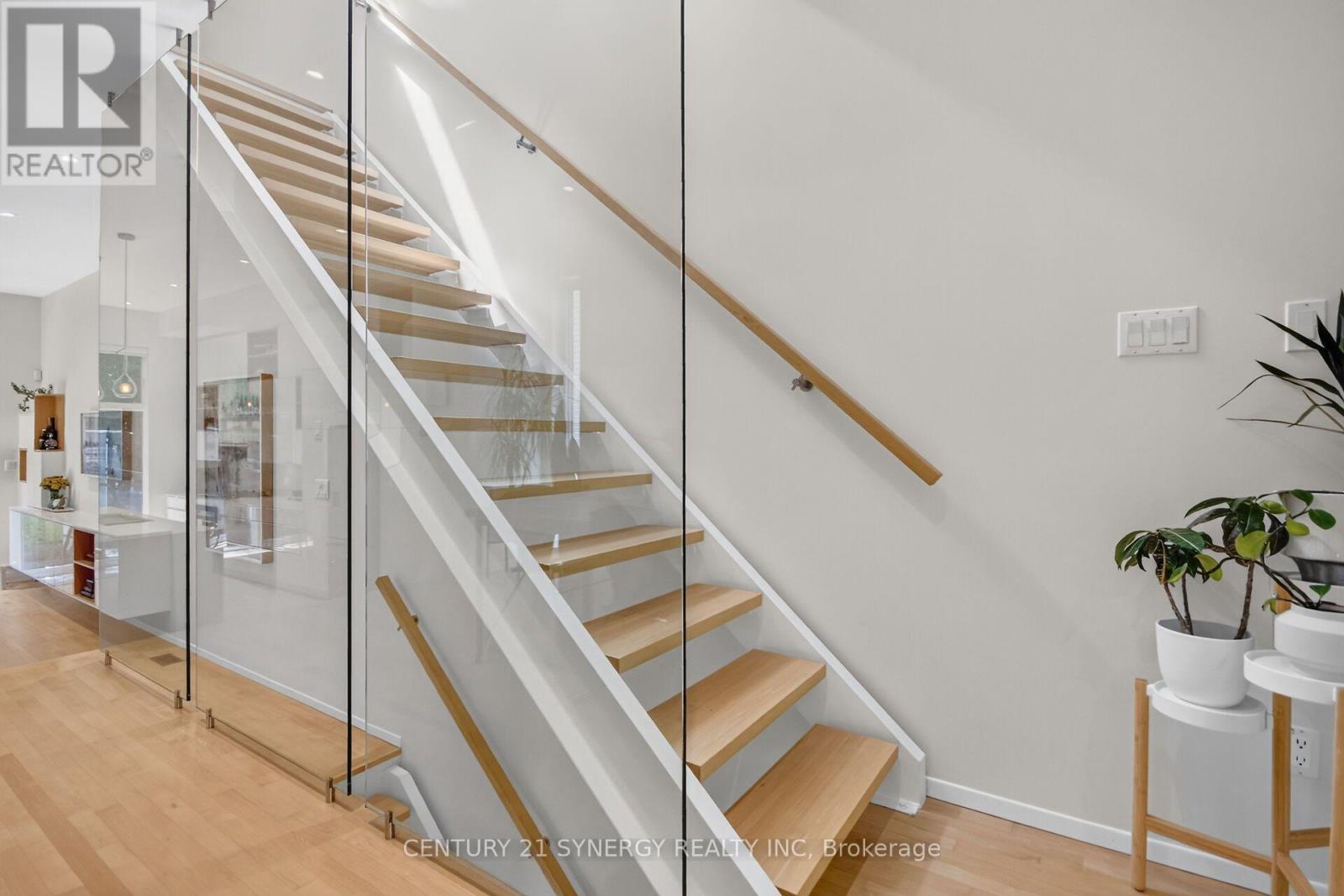 24 Stonehurst Avenue, Ottawa, ON - Indoor Photo Showing Other Room