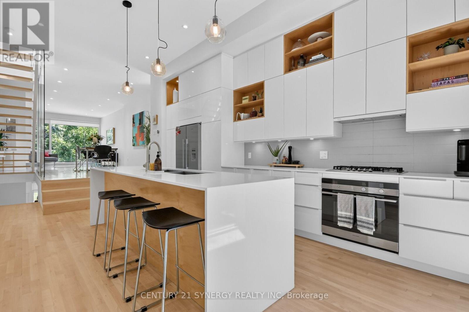 24 Stonehurst Avenue, Ottawa, ON - Indoor Photo Showing Kitchen With Upgraded Kitchen
