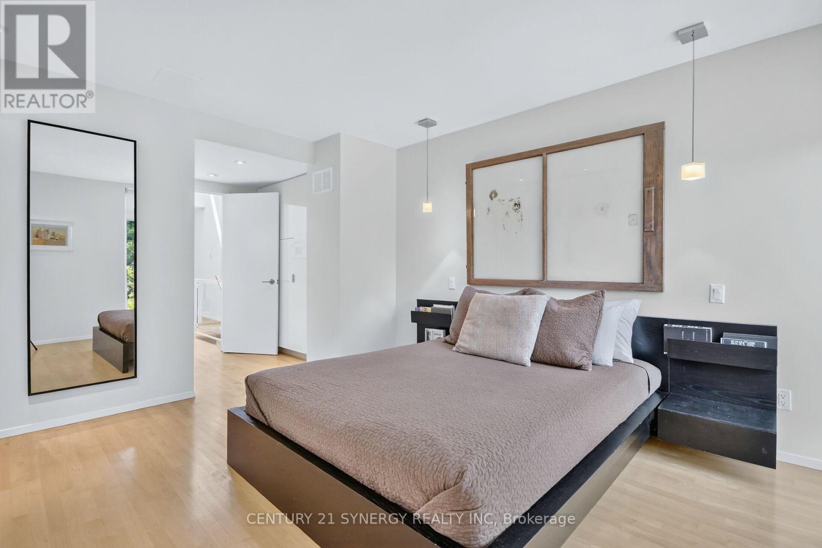Master Bedroom - 24 Stonehurst Avenue, Ottawa, ON - Indoor Photo Showing Bedroom