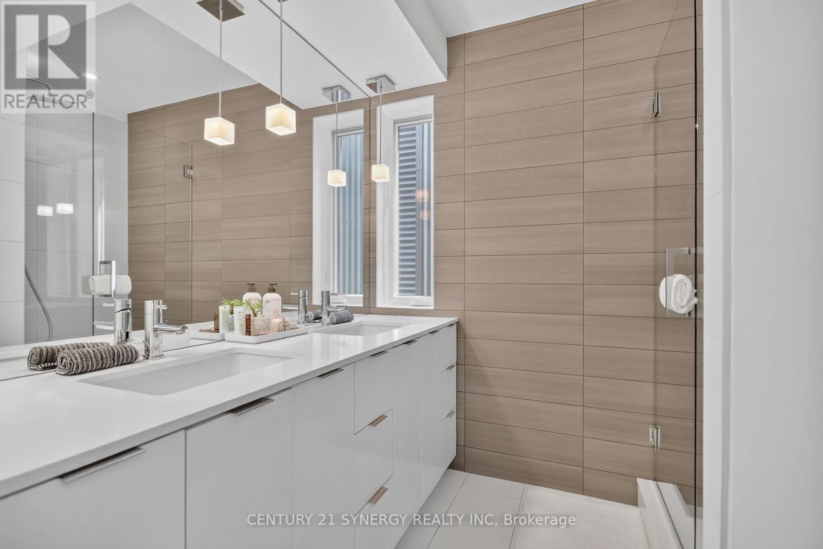Master Ensuite - 24 Stonehurst Avenue, Ottawa, ON - Indoor Photo Showing Bathroom
