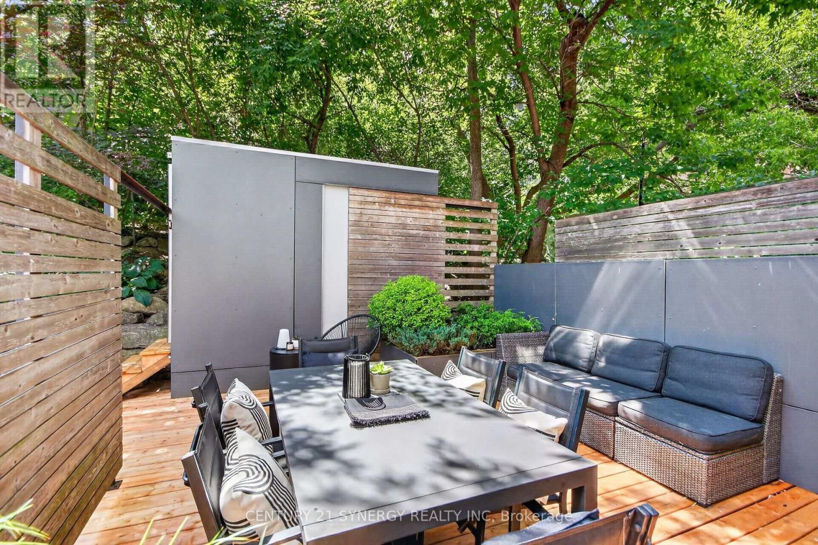 24 Stonehurst Avenue, Ottawa, ON - Outdoor With Deck Patio Veranda