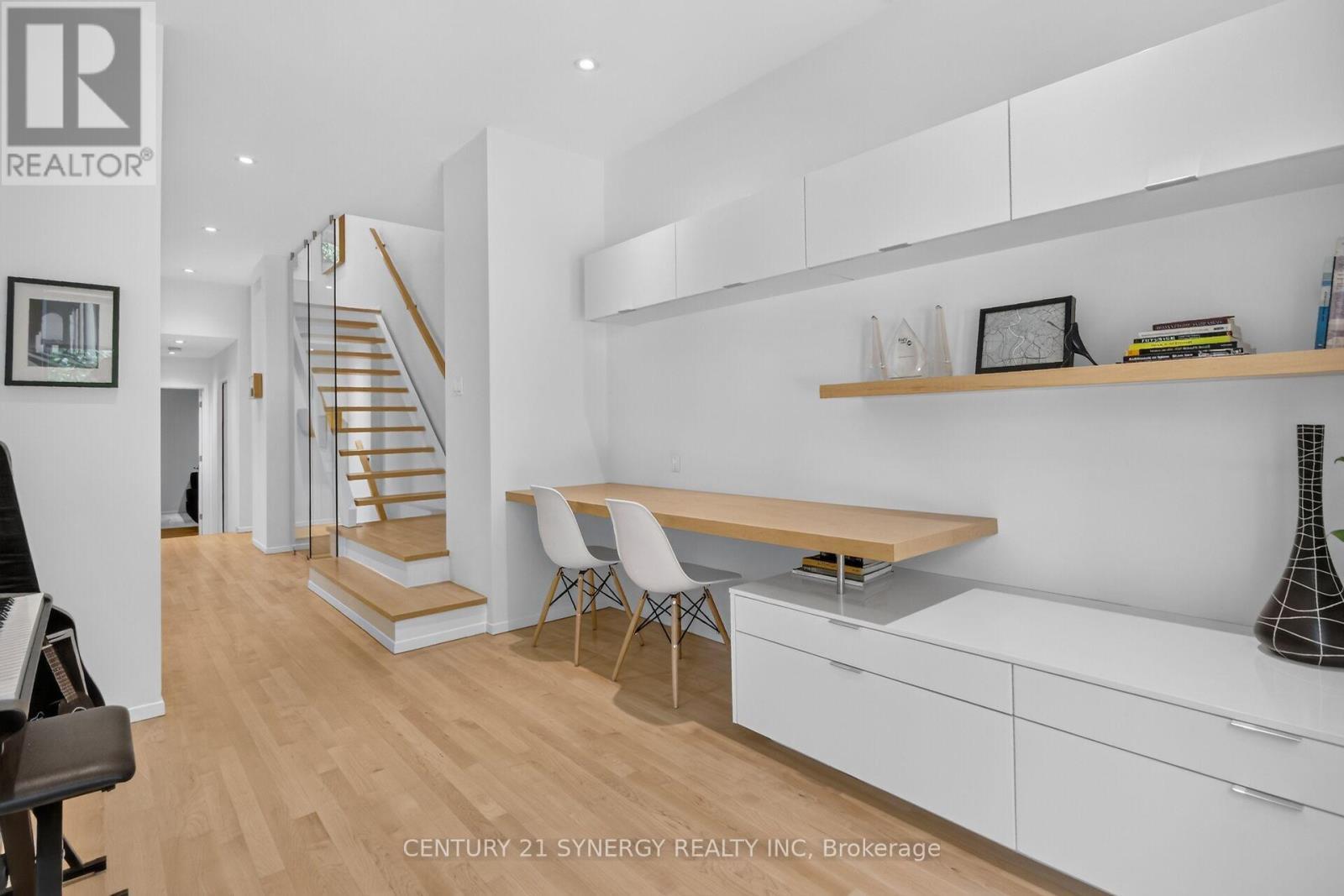Home Office/Den - 24 Stonehurst Avenue, Ottawa, ON - Indoor