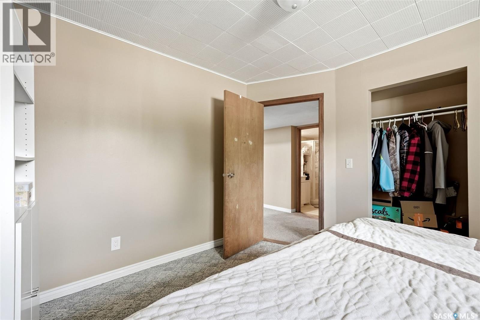22 Salemka Crescent, Regina, SK - Indoor Photo Showing Bedroom