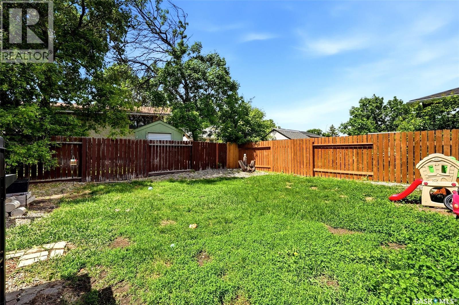 22 Salemka Crescent, Regina, SK - Outdoor