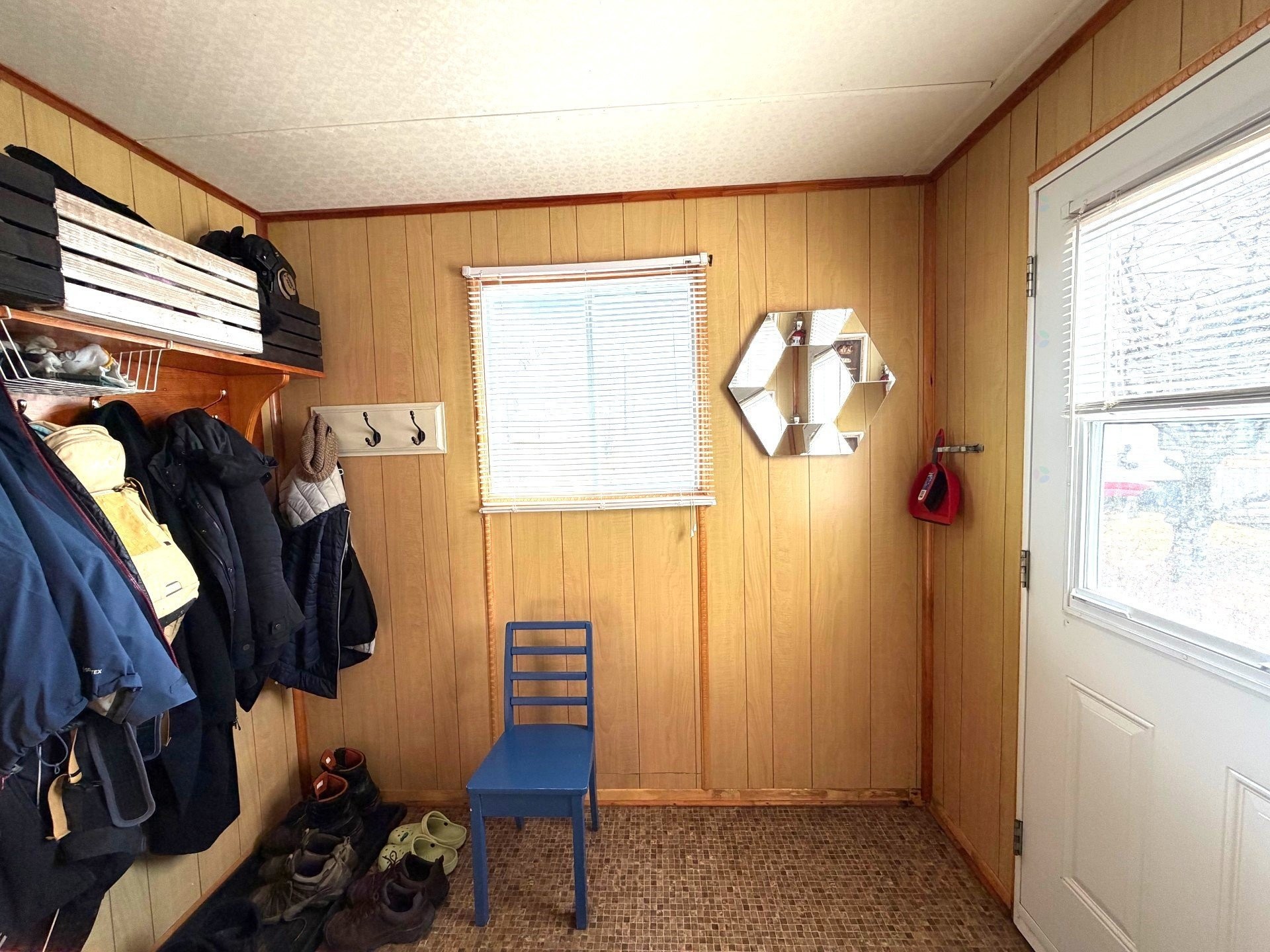 Mud Room - 278 Boul. Perron O., Caplan, QC - Indoor Photo Showing Other Room