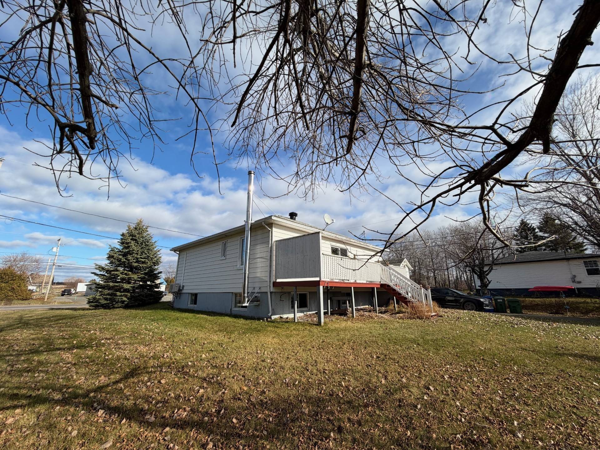 Back of Structure - 278 Boul. Perron O., Caplan, QC - Outdoor