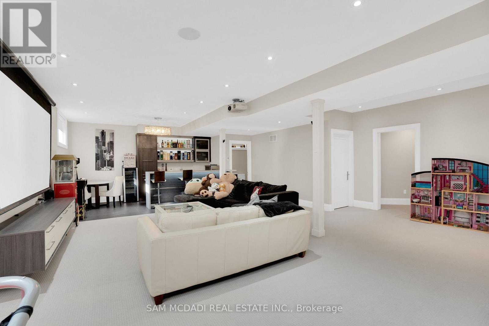 1196 Strathy Avenue, Mississauga, ON - Indoor
