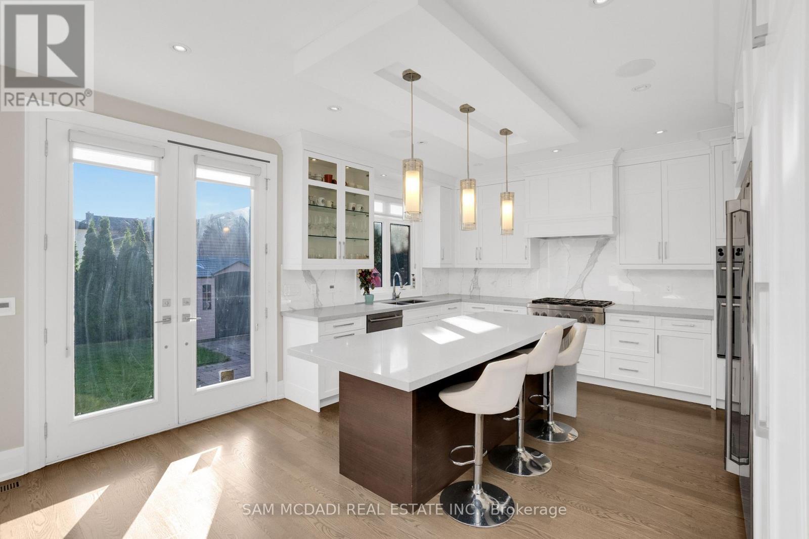 1196 Strathy Avenue, Mississauga, ON - Indoor