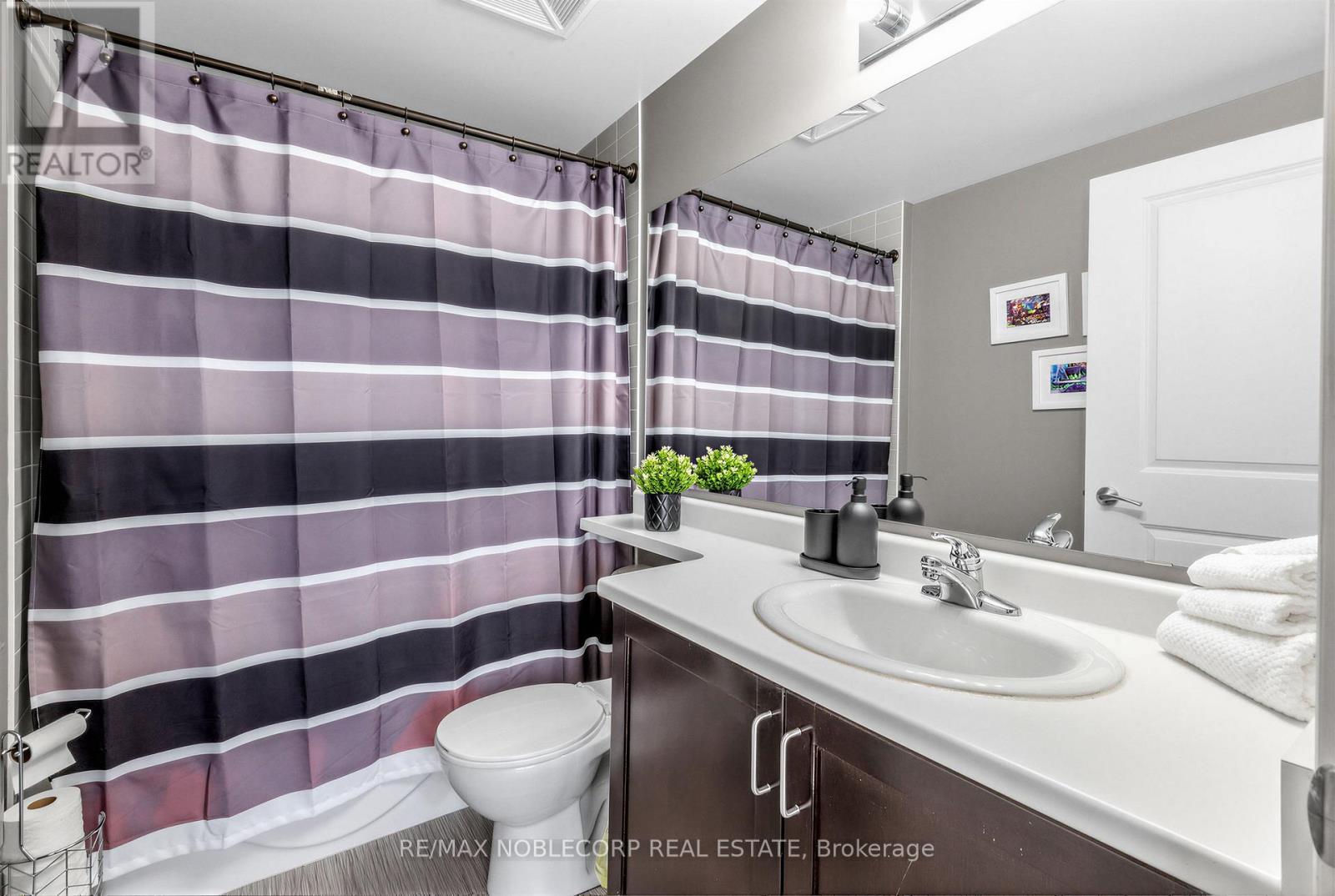 610 - 7730 Kipling Avenue, Vaughan, ON - Indoor Photo Showing Bathroom