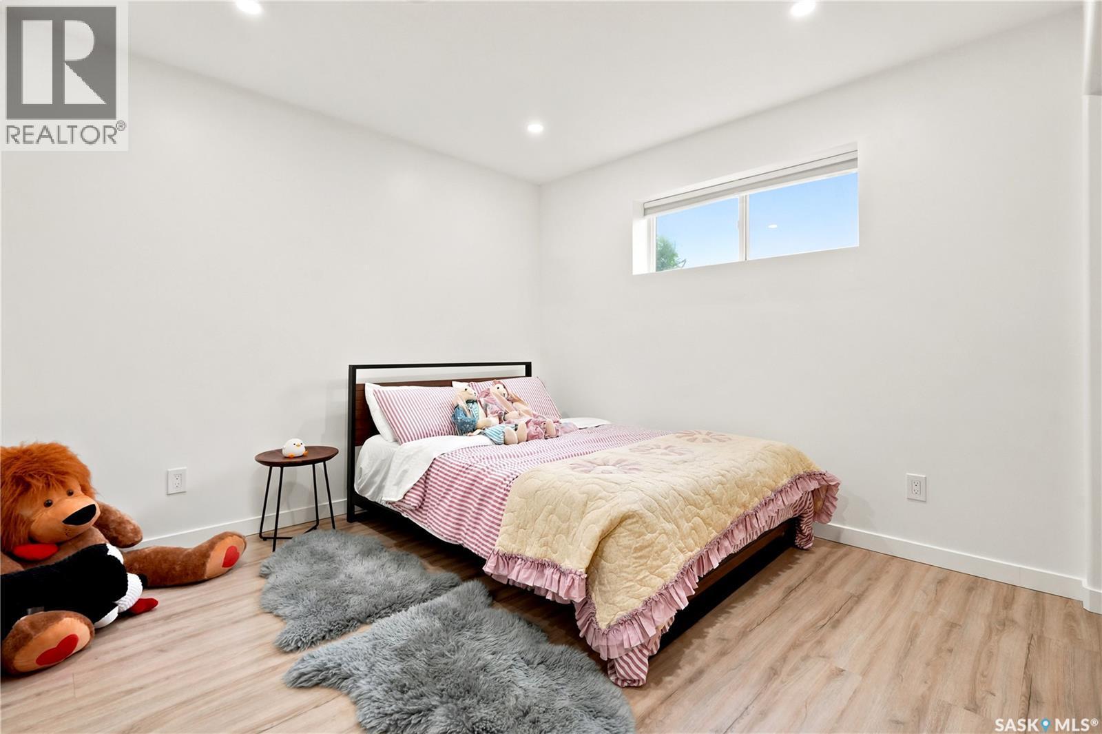 306 Valleyview Boulevard, Caronport, SK - Indoor Photo Showing Bedroom
